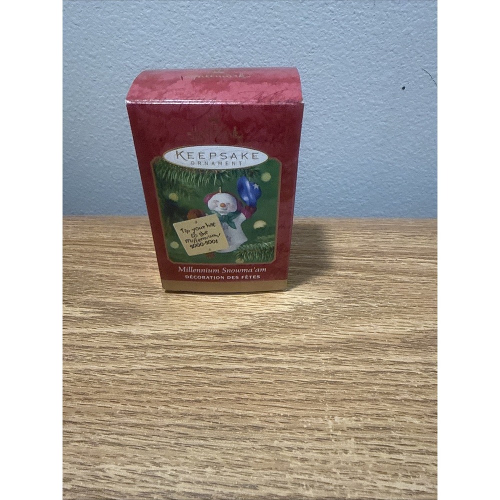 Hallmark Keepsake 2000 Christmas Ornament Millennium Snowma'am